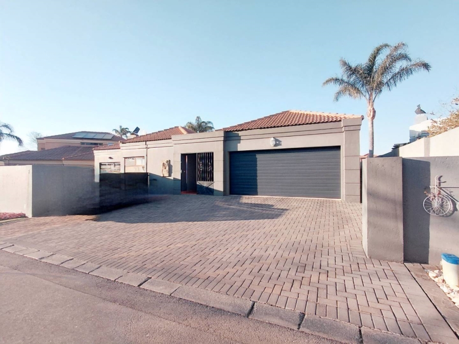 3 Bedroom Property for Sale in Glen Marais Gauteng
