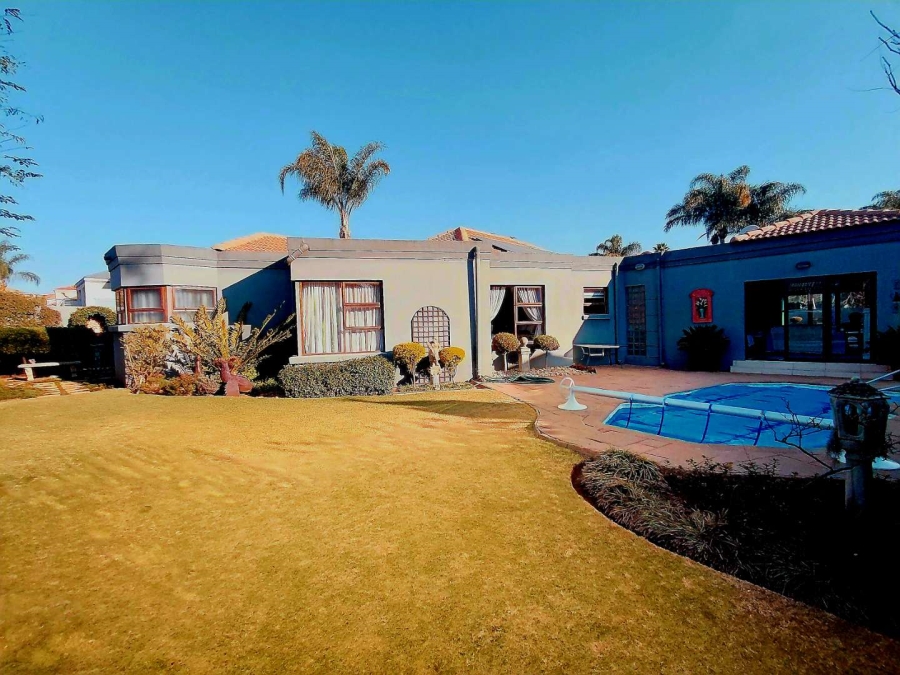 3 Bedroom Property for Sale in Glen Marais Gauteng