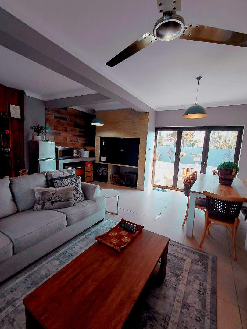 3 Bedroom Property for Sale in Glen Marais Gauteng