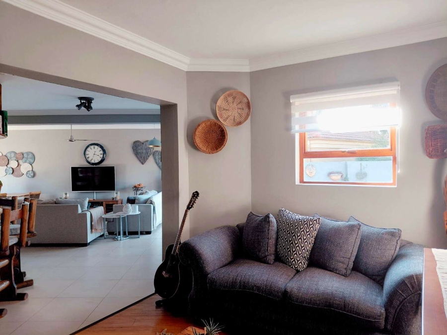 3 Bedroom Property for Sale in Glen Marais Gauteng