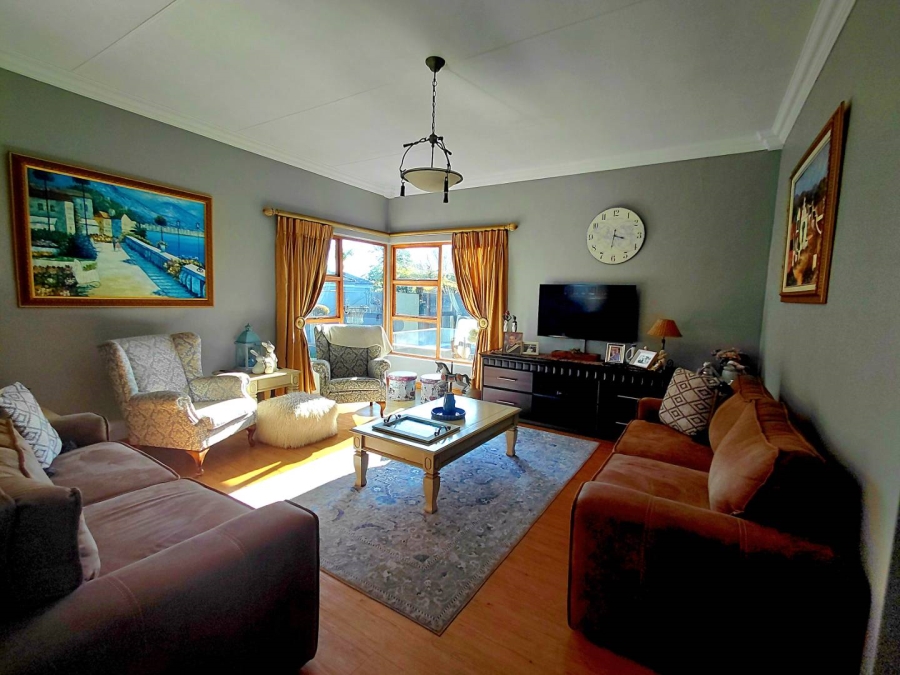 3 Bedroom Property for Sale in Glen Marais Gauteng