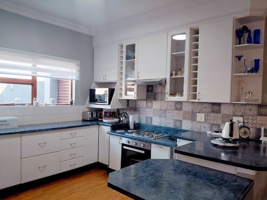 3 Bedroom Property for Sale in Glen Marais Gauteng