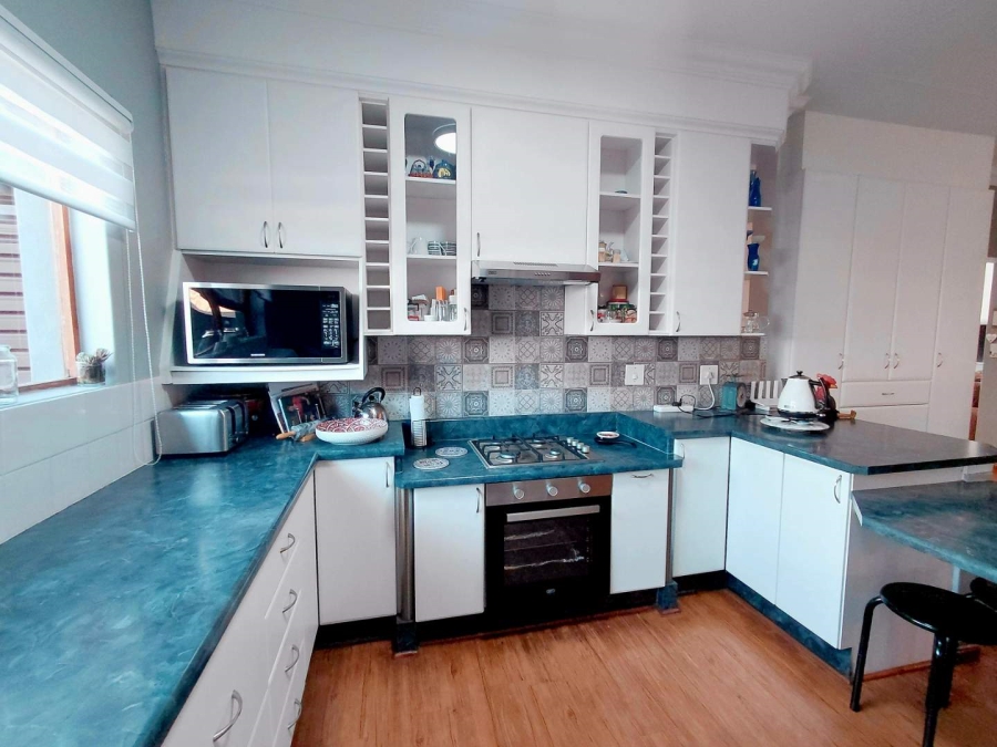 3 Bedroom Property for Sale in Glen Marais Gauteng