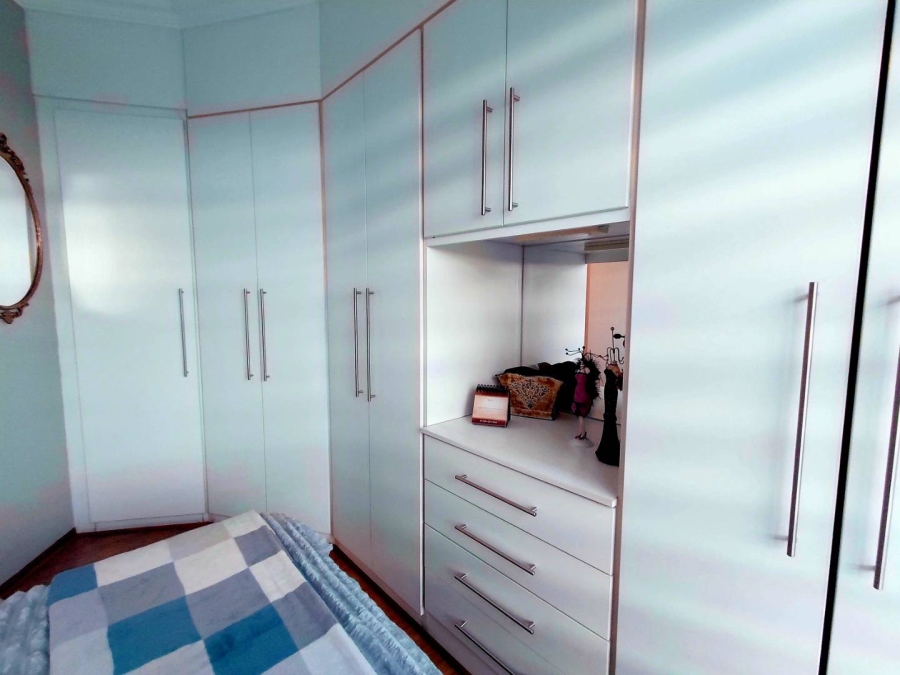 3 Bedroom Property for Sale in Glen Marais Gauteng