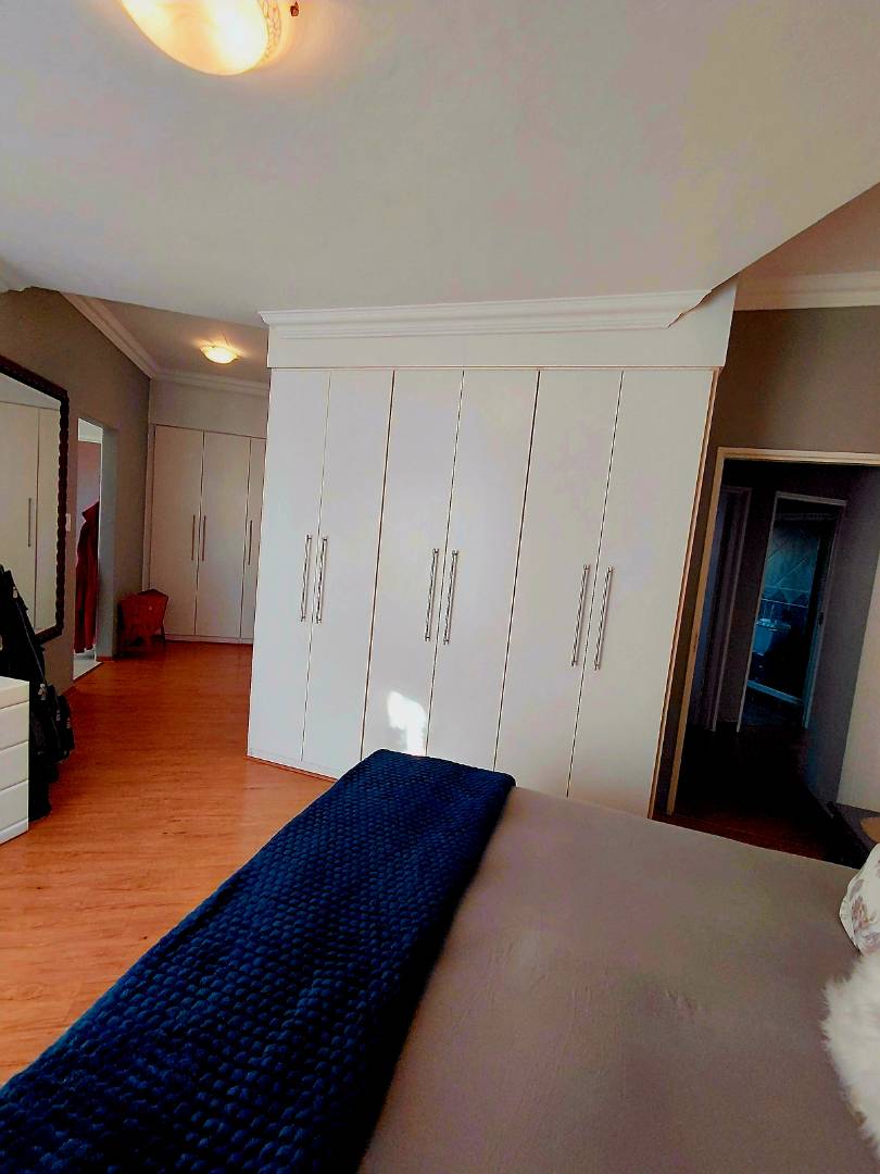 3 Bedroom Property for Sale in Glen Marais Gauteng