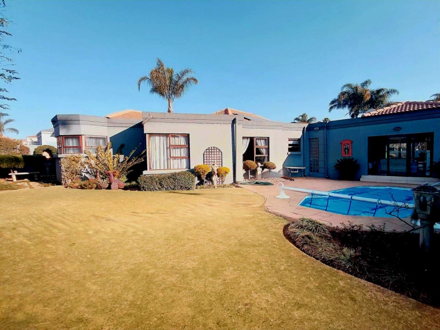 3 Bedroom Property for Sale in Glen Marais Gauteng