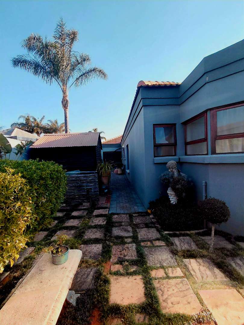 3 Bedroom Property for Sale in Glen Marais Gauteng