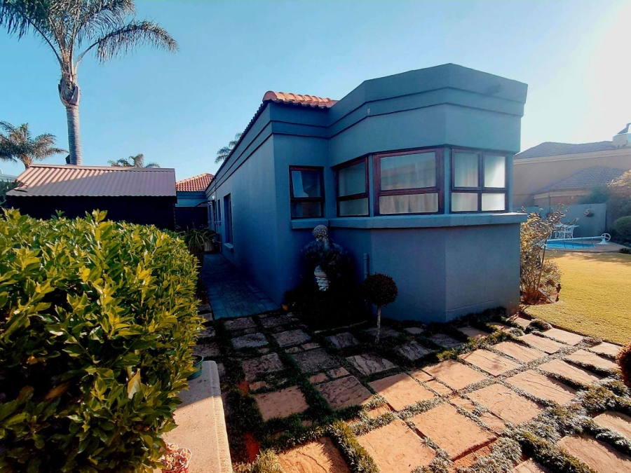 3 Bedroom Property for Sale in Glen Marais Gauteng