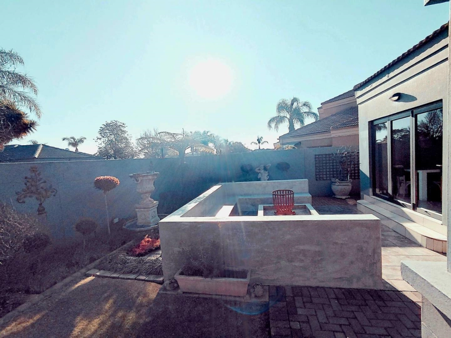 3 Bedroom Property for Sale in Glen Marais Gauteng