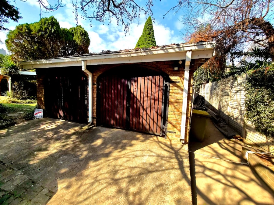 To Let 1 Bedroom Property for Rent in Waterkloof Gauteng