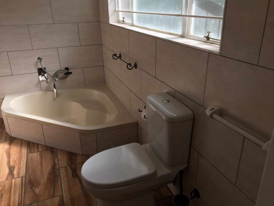 4 Bedroom Property for Sale in Brackenhurst Gauteng