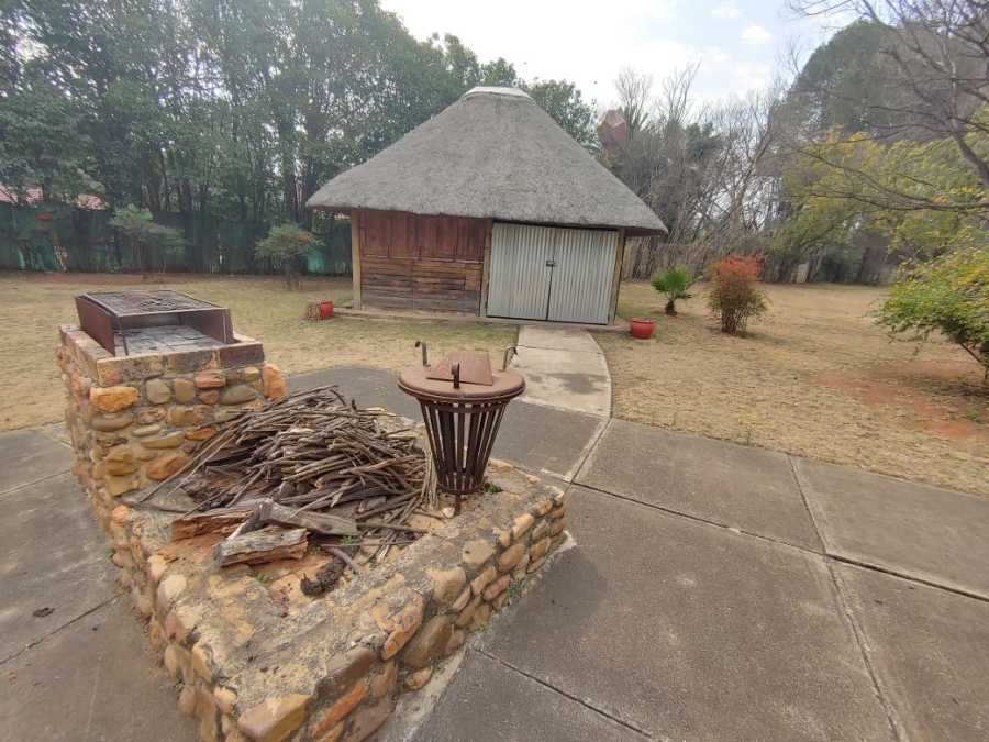 13 Bedroom Property for Sale in Glen Donald A H Gauteng