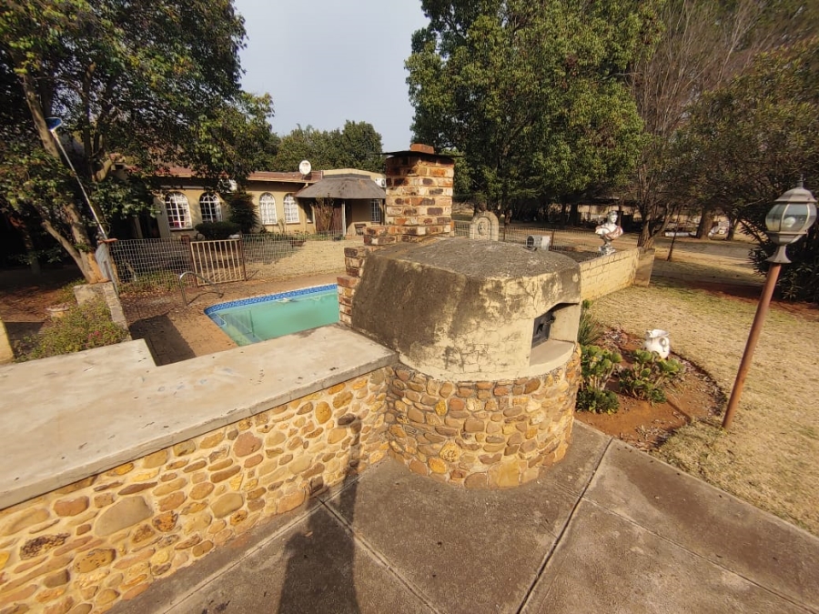 13 Bedroom Property for Sale in Glen Donald A H Gauteng