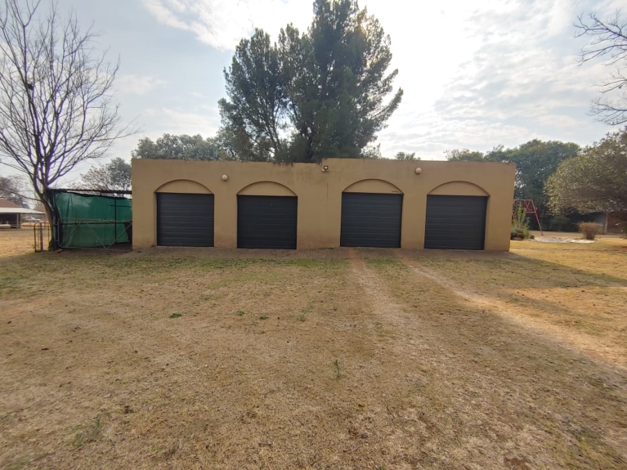 13 Bedroom Property for Sale in Glen Donald A H Gauteng