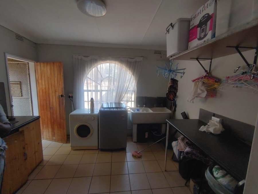 13 Bedroom Property for Sale in Glen Donald A H Gauteng