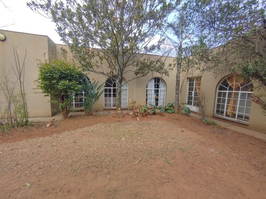 13 Bedroom Property for Sale in Glen Donald A H Gauteng