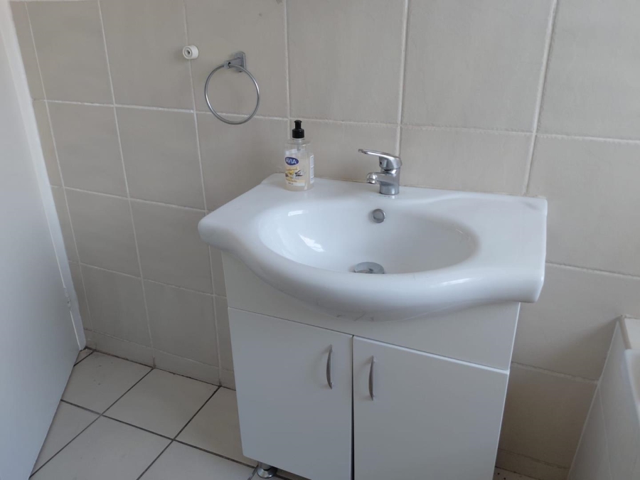 2 Bedroom Property for Sale in Bardene Gauteng