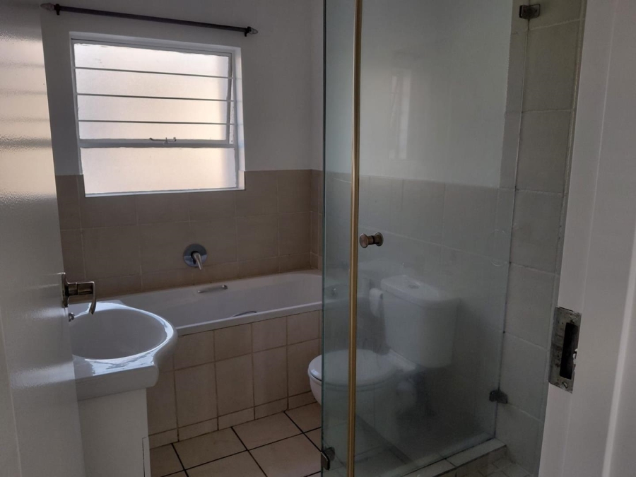 2 Bedroom Property for Sale in Bardene Gauteng