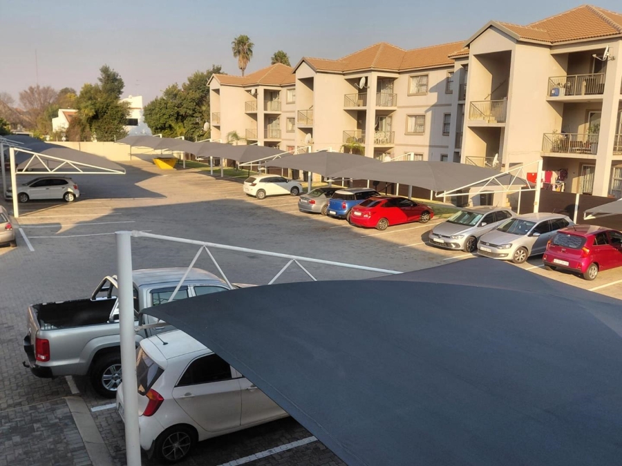 2 Bedroom Property for Sale in Bardene Gauteng