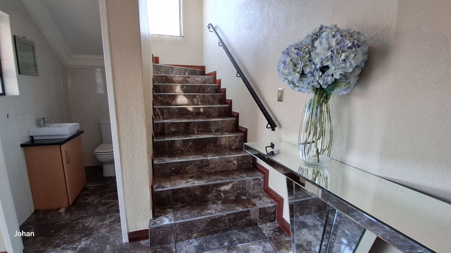 3 Bedroom Property for Sale in New Market Gauteng