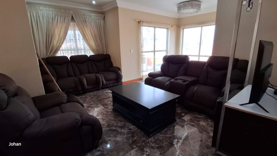 3 Bedroom Property for Sale in New Market Gauteng