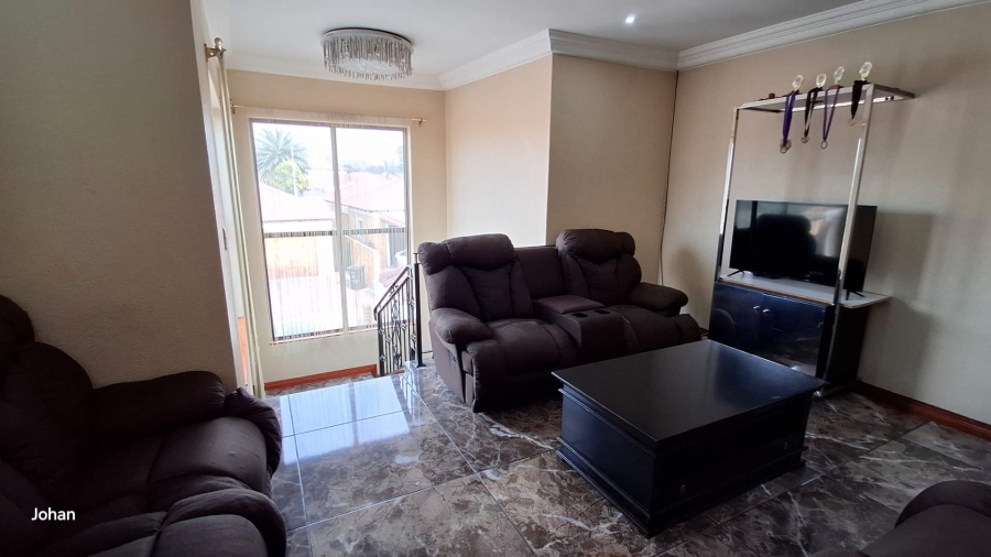 3 Bedroom Property for Sale in New Market Gauteng
