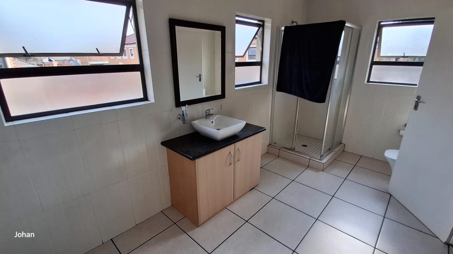 3 Bedroom Property for Sale in New Market Gauteng