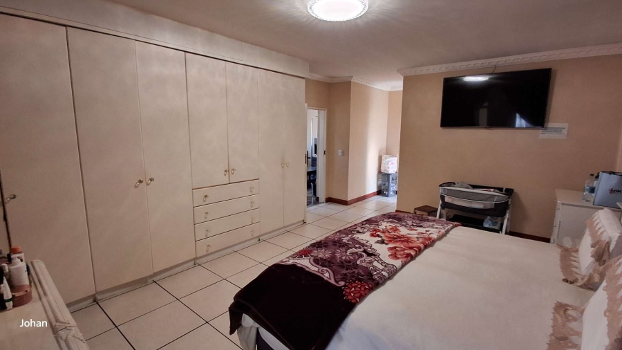 3 Bedroom Property for Sale in New Market Gauteng