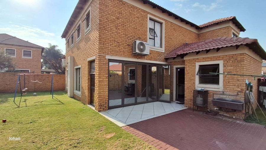 3 Bedroom Property for Sale in New Market Gauteng