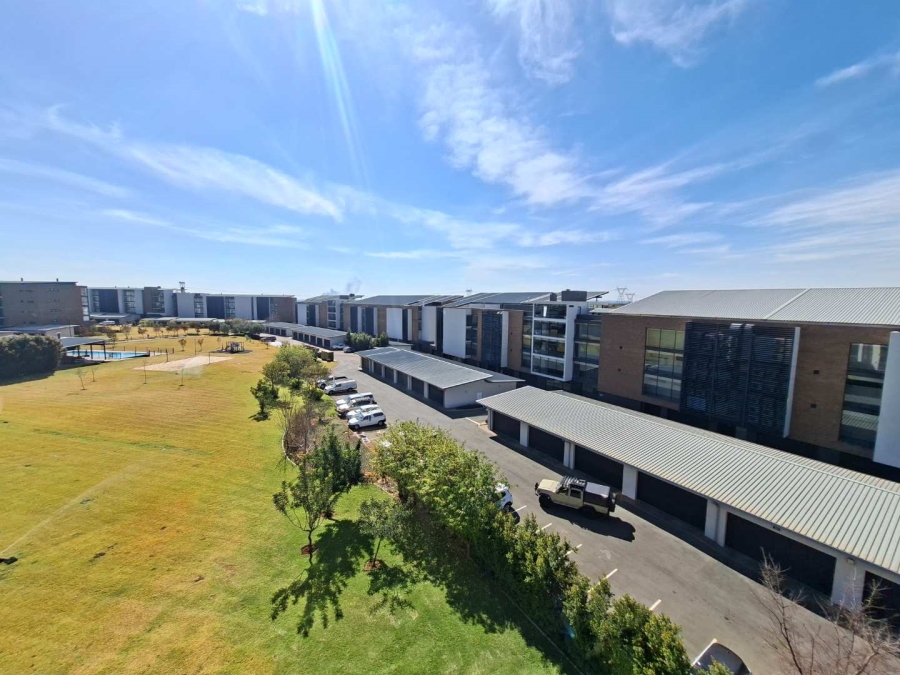 To Let 2 Bedroom Property for Rent in Midstream Estate Gauteng