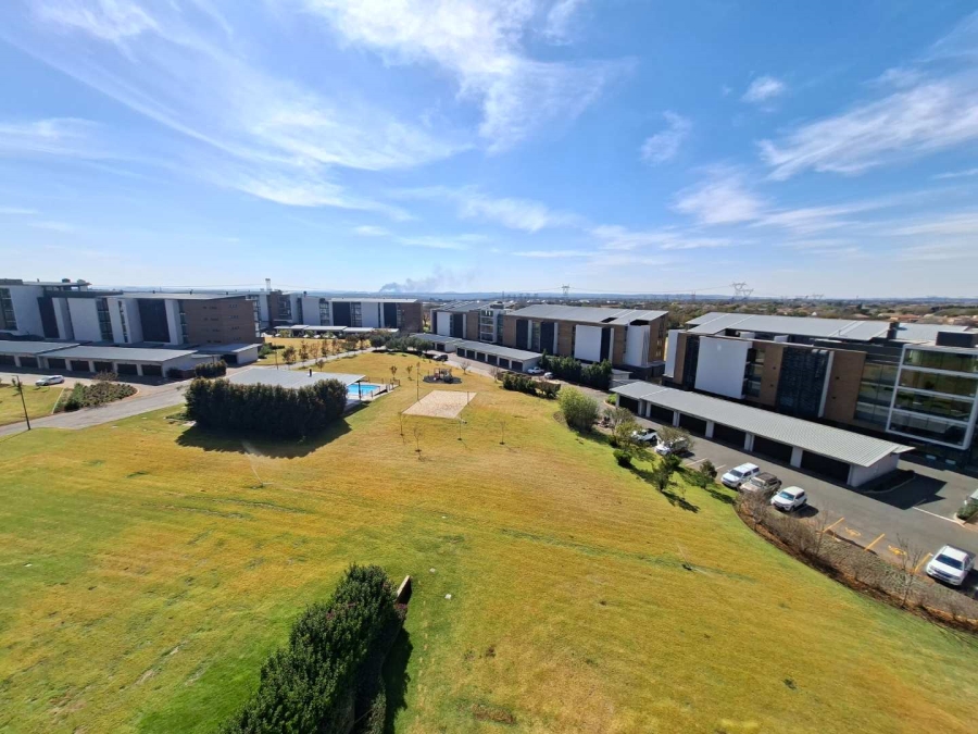 To Let 2 Bedroom Property for Rent in Midstream Estate Gauteng