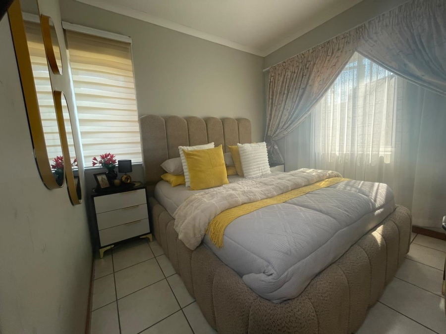 2 Bedroom Property for Sale in Esther Park Gauteng