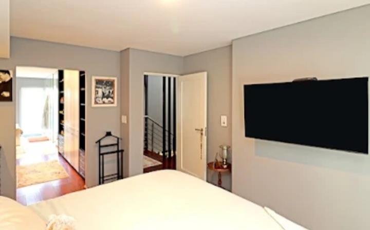 3 Bedroom Property for Sale in Bryanston Gauteng