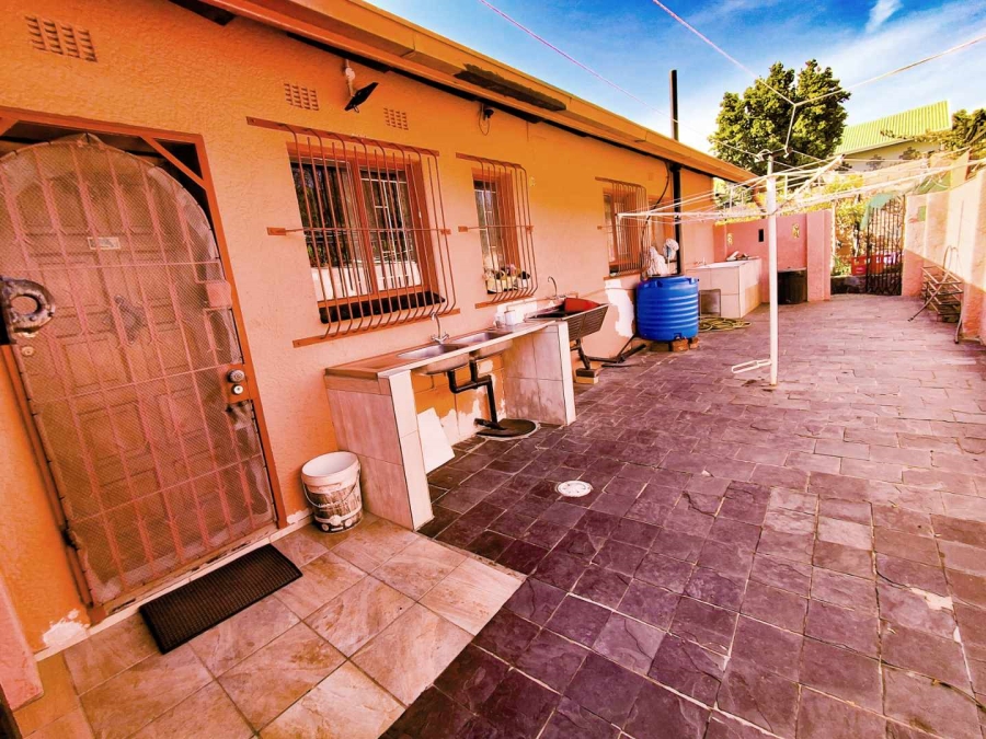 3 Bedroom Property for Sale in Gallo Manor Gauteng