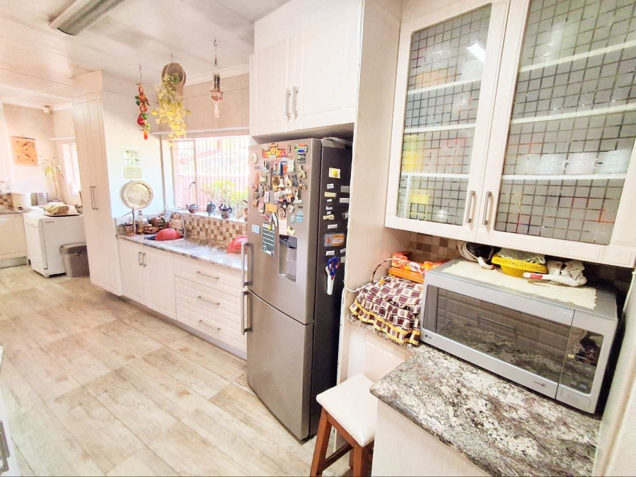 3 Bedroom Property for Sale in Gallo Manor Gauteng