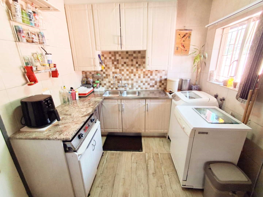 3 Bedroom Property for Sale in Gallo Manor Gauteng