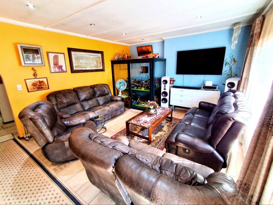 3 Bedroom Property for Sale in Gallo Manor Gauteng