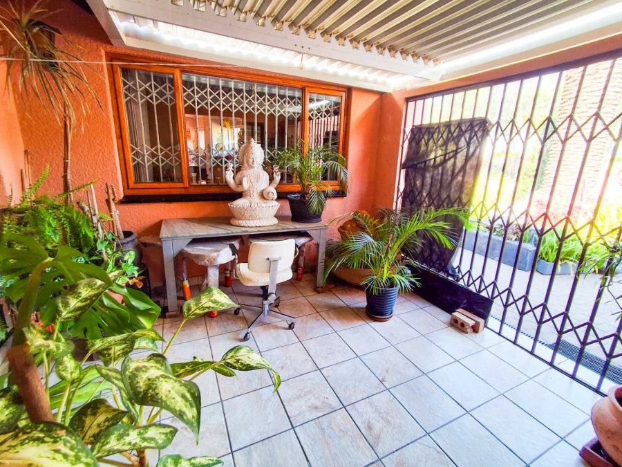 3 Bedroom Property for Sale in Gallo Manor Gauteng