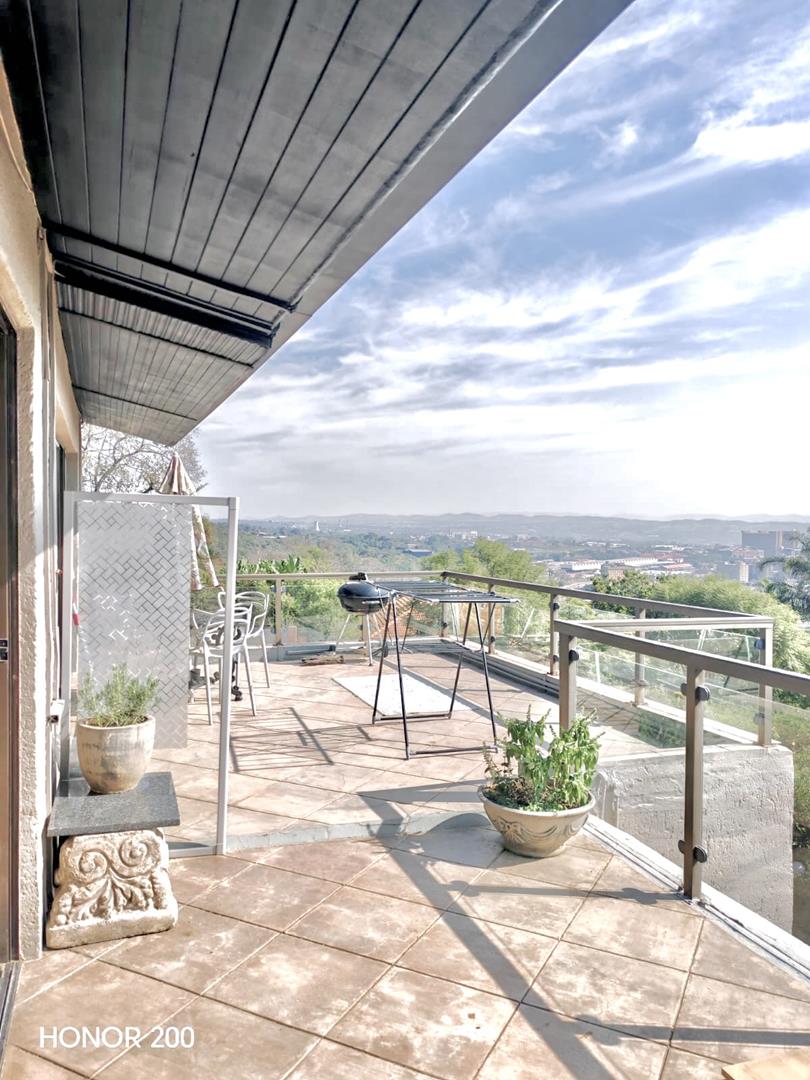 To Let 1 Bedroom Property for Rent in Groenkloof Gauteng