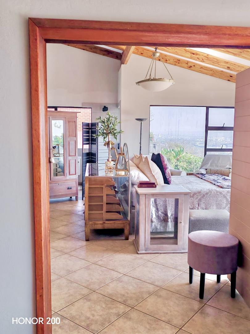 To Let 1 Bedroom Property for Rent in Groenkloof Gauteng