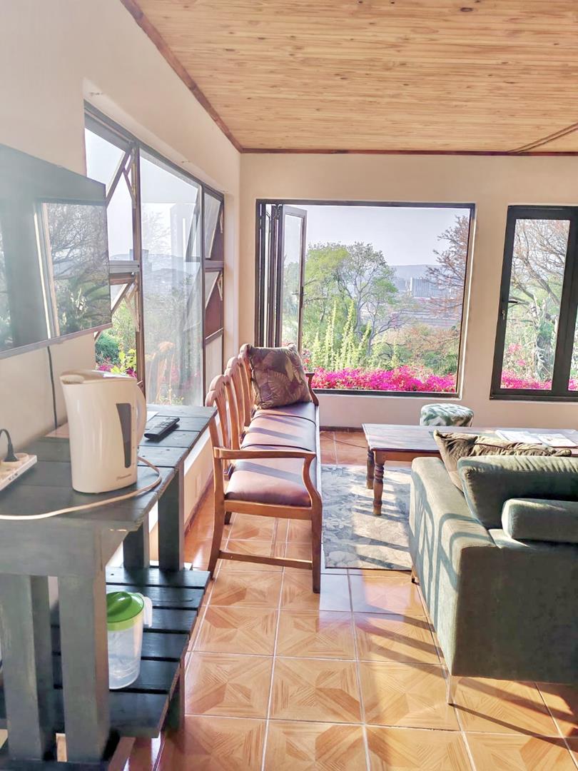 To Let 1 Bedroom Property for Rent in Groenkloof Gauteng