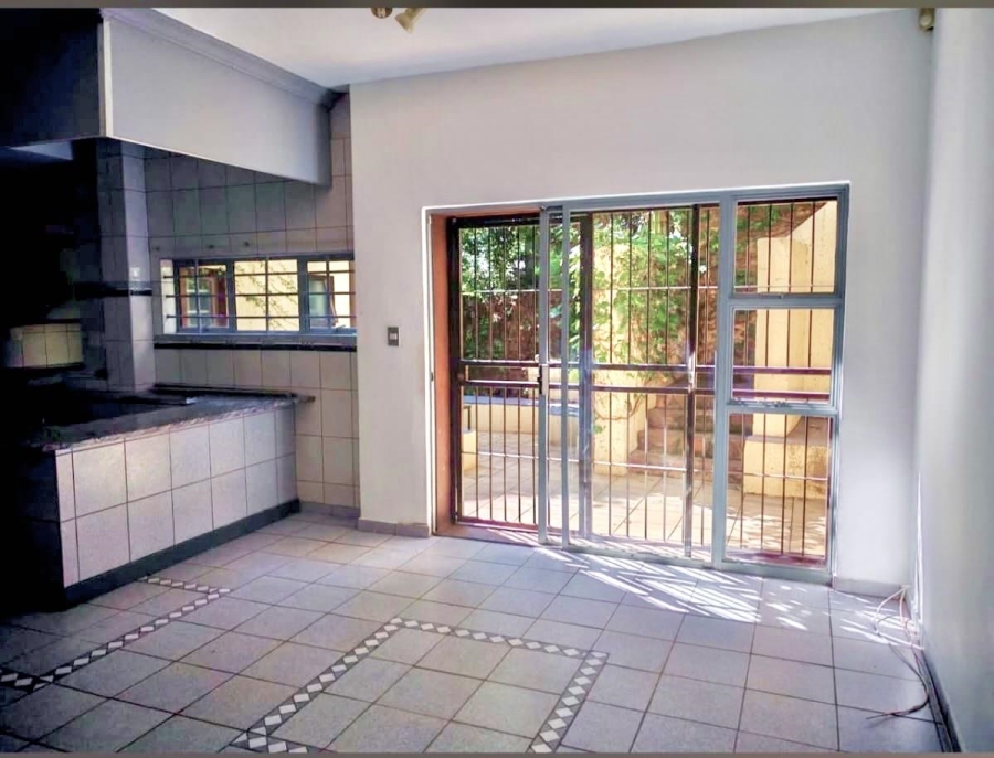 To Let 3 Bedroom Property for Rent in Groenkloof Gauteng