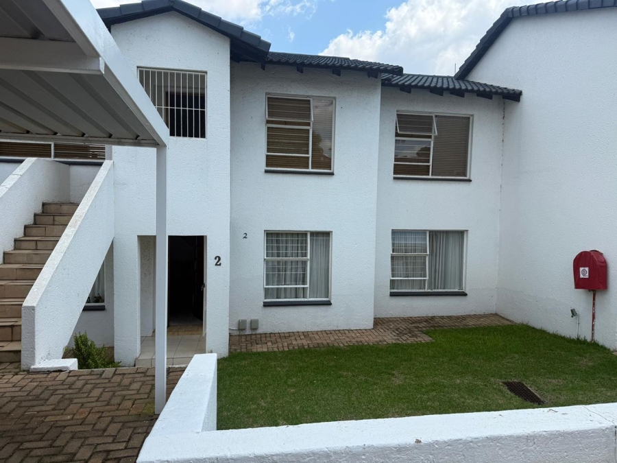 To Let 2 Bedroom Property for Rent in Weltevreden Park Gauteng