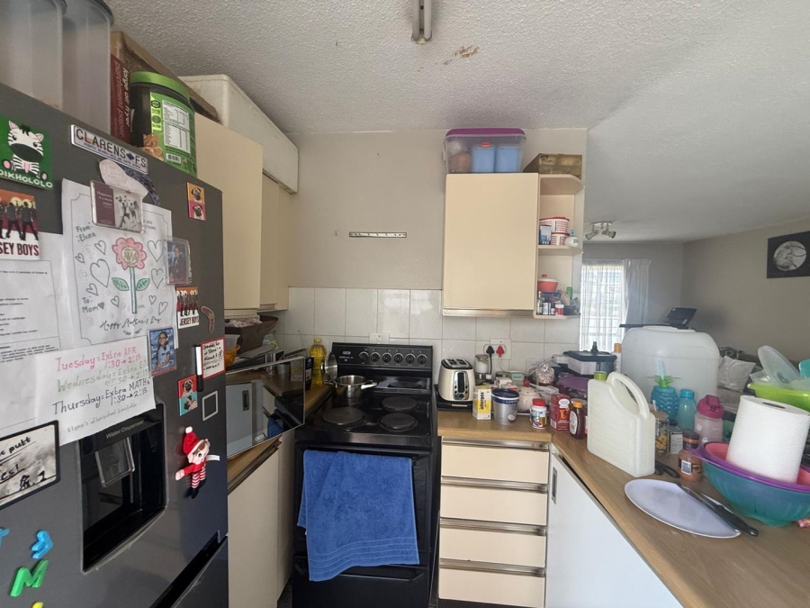 To Let 2 Bedroom Property for Rent in Weltevreden Park Gauteng
