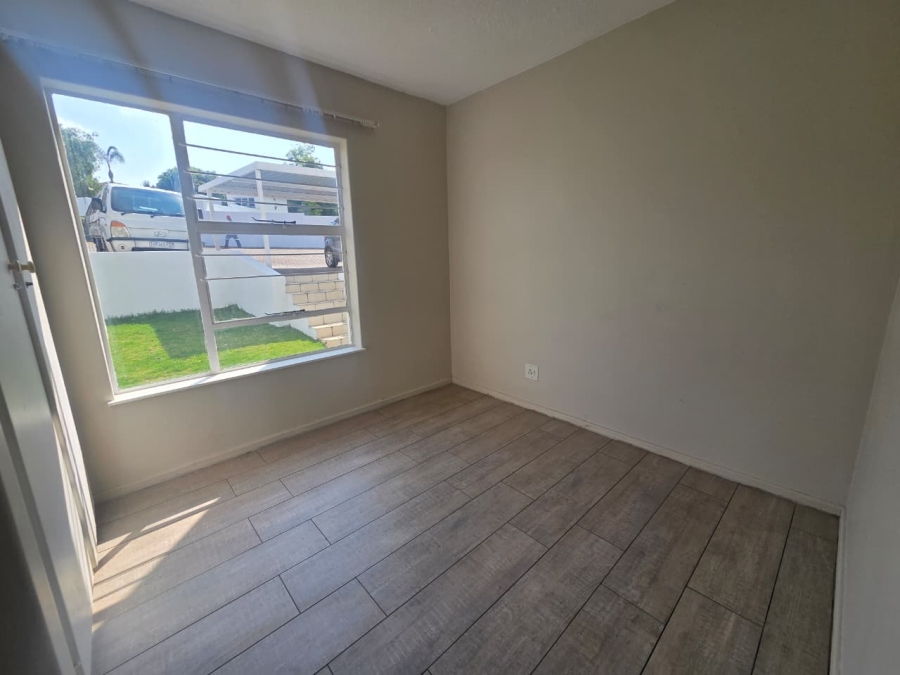 To Let 2 Bedroom Property for Rent in Weltevreden Park Gauteng