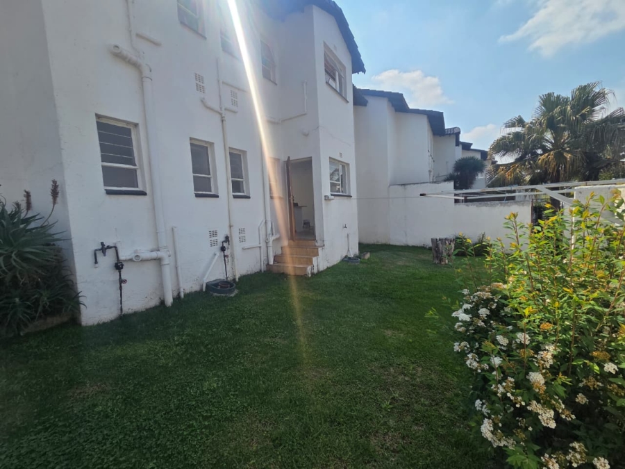 To Let 2 Bedroom Property for Rent in Weltevreden Park Gauteng