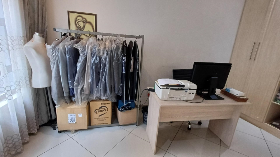 4 Bedroom Property for Sale in South Crest Gauteng
