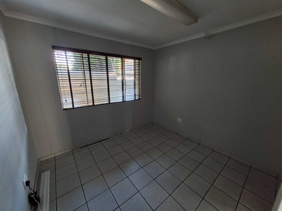 To Let Commercial Property for Rent in Ruimsig Gauteng