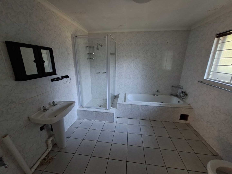 To Let Commercial Property for Rent in Ruimsig Gauteng