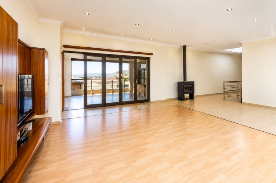 4 Bedroom Property for Sale in Glenvista Gauteng